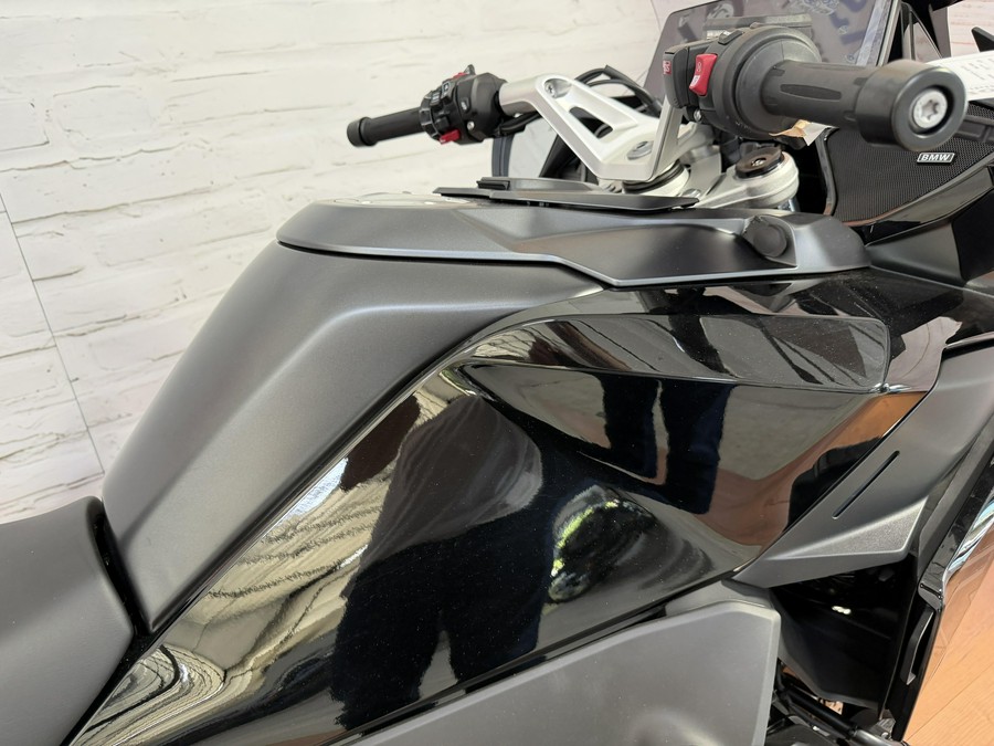 2026 BMW R 1300 RT AUTOSHIFT TRIPLE BLACK PACKAGE
