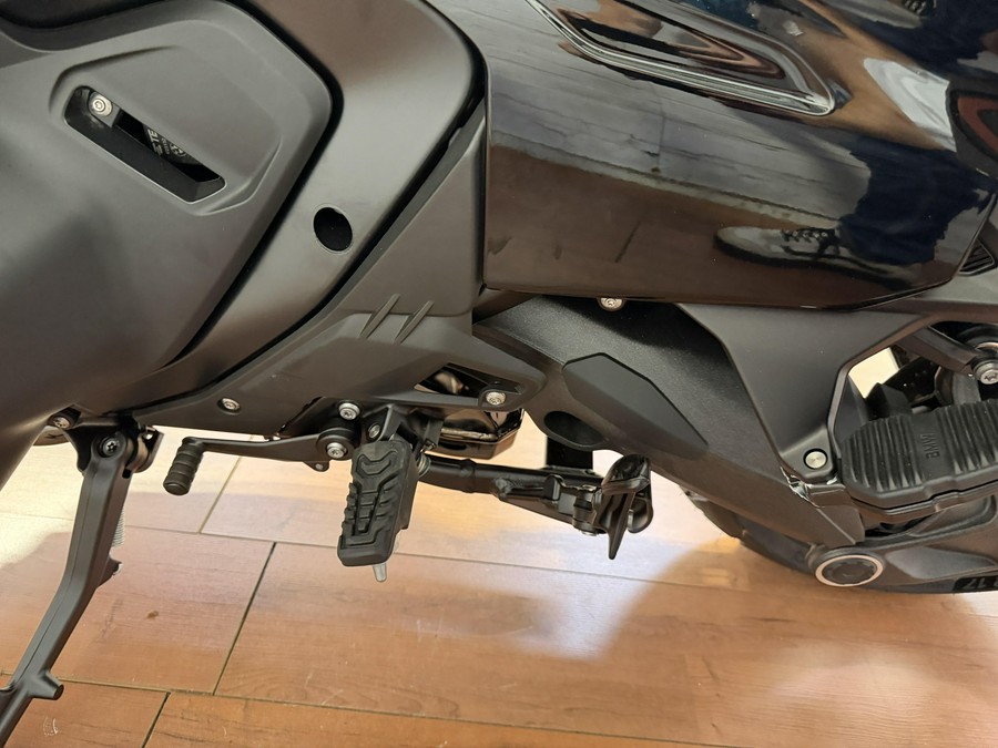 2026 BMW R 1300 RT AUTOSHIFT TRIPLE BLACK PACKAGE