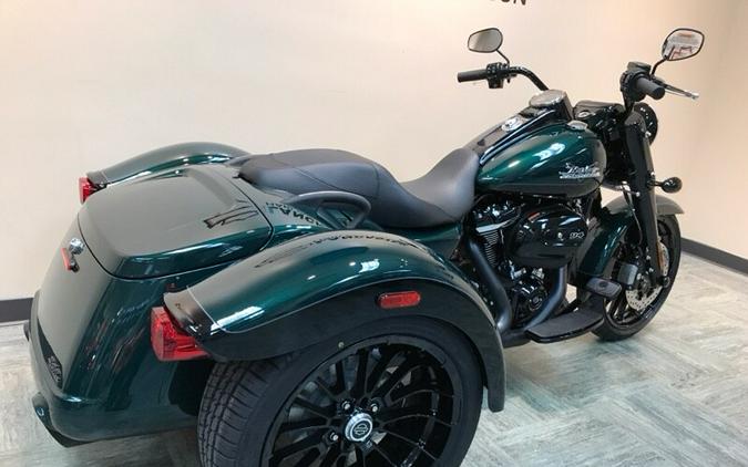 2024 Harley-Davidson Freewheeler Alpine Green / Vivid Black FLRT