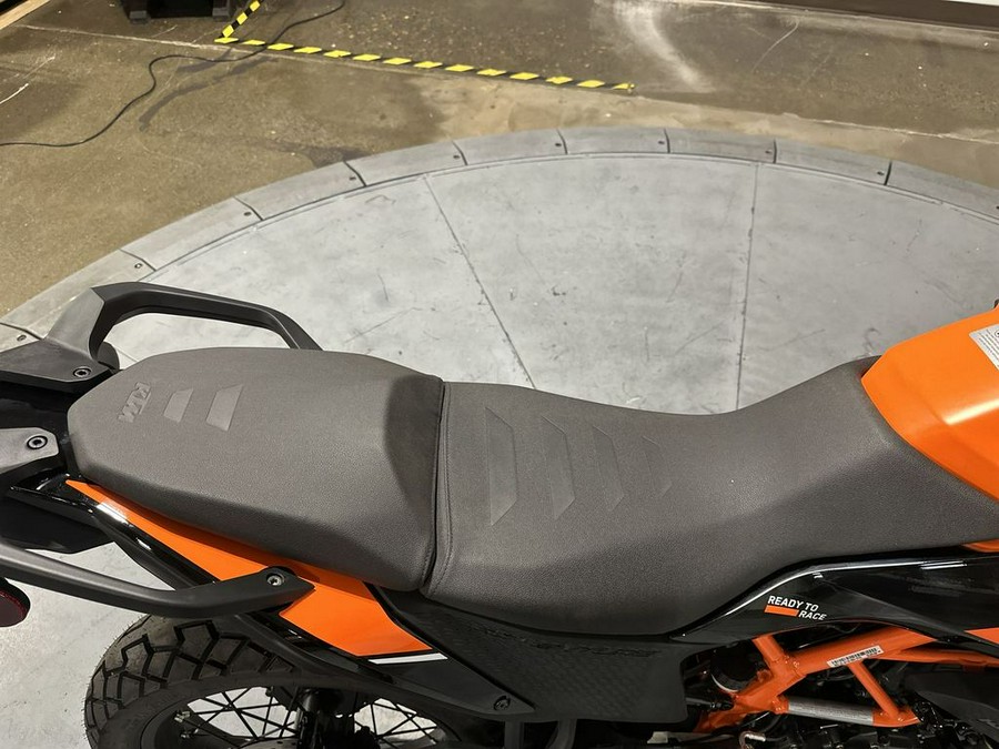 2024 KTM Adventure 390