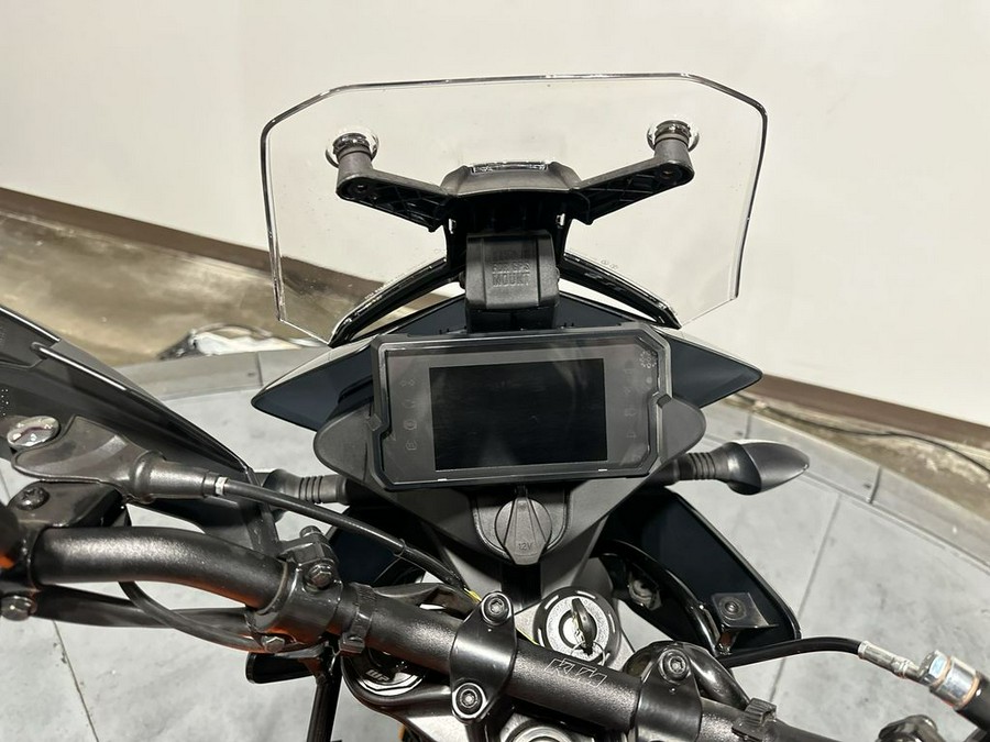 2024 KTM Adventure 390