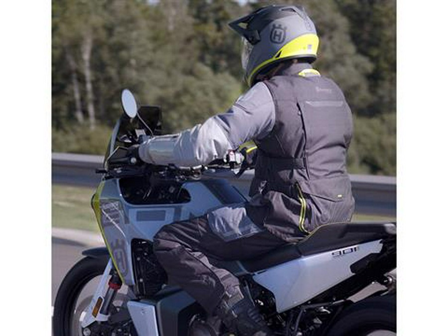 2025 Husqvarna Norden 901