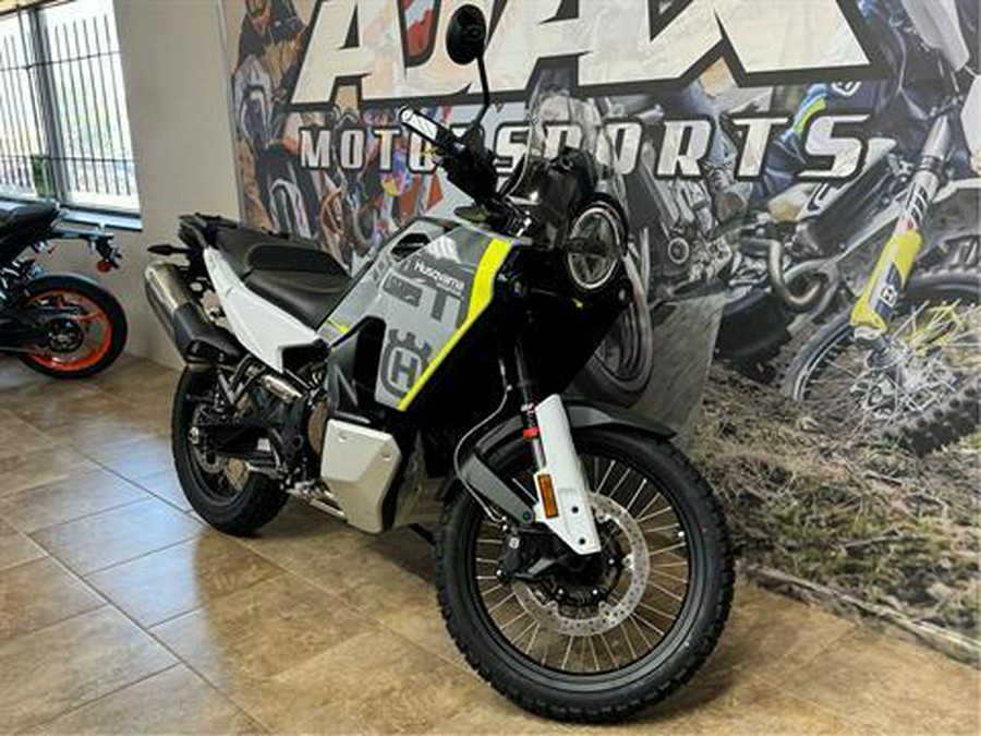 2025 Husqvarna Norden 901