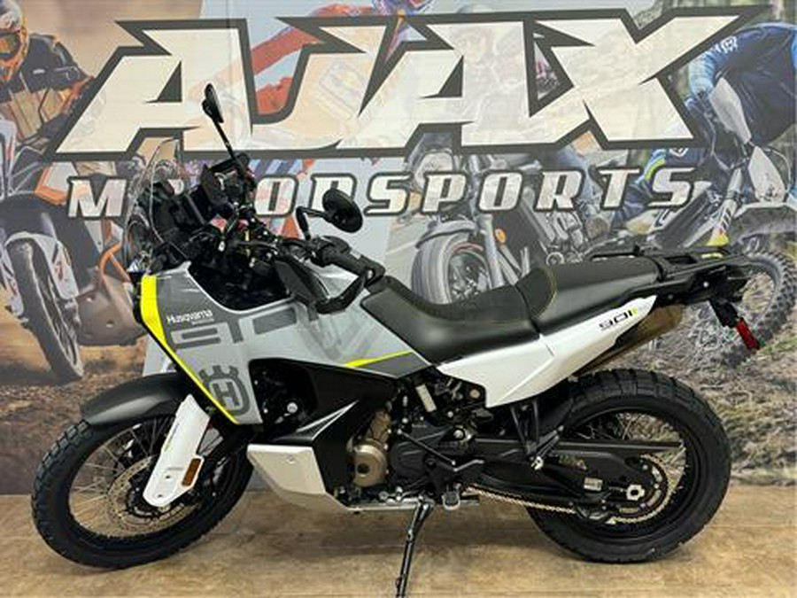 2025 Husqvarna Norden 901