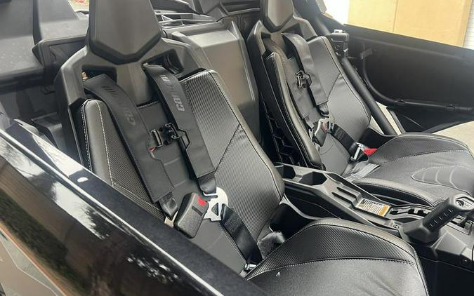 2026 Can-Am® Maverick X3 X rs Turbo RR Triple Black_4.5 in