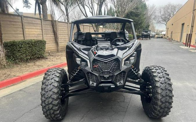 2026 Can-Am® Maverick X3 X rs Turbo RR Triple Black_4.5 in