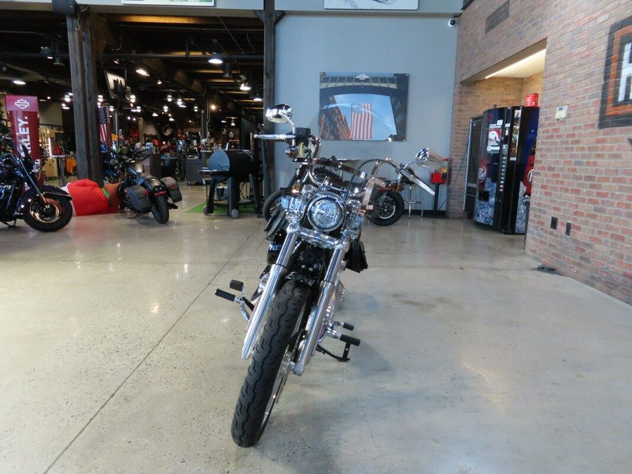 2020 Harley-Davidson® FXST Softail Standard®