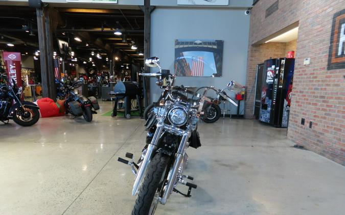 2020 Harley-Davidson® FXST Softail Standard®