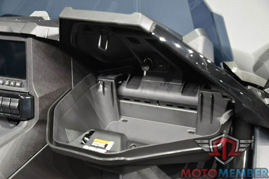 2025 Polaris Slingshot SLINGSHOT SLR Autodrive Graphite Gloss