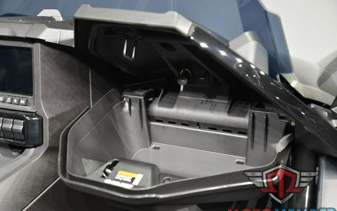 2025 Polaris Slingshot SLINGSHOT SLR Autodrive Graphite Gloss