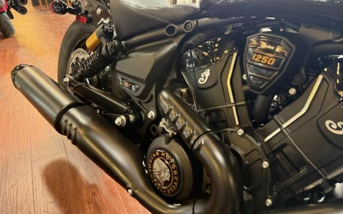 2026 Indian Motorcycle® 101 Scout® Black Crystal with Super Graphite