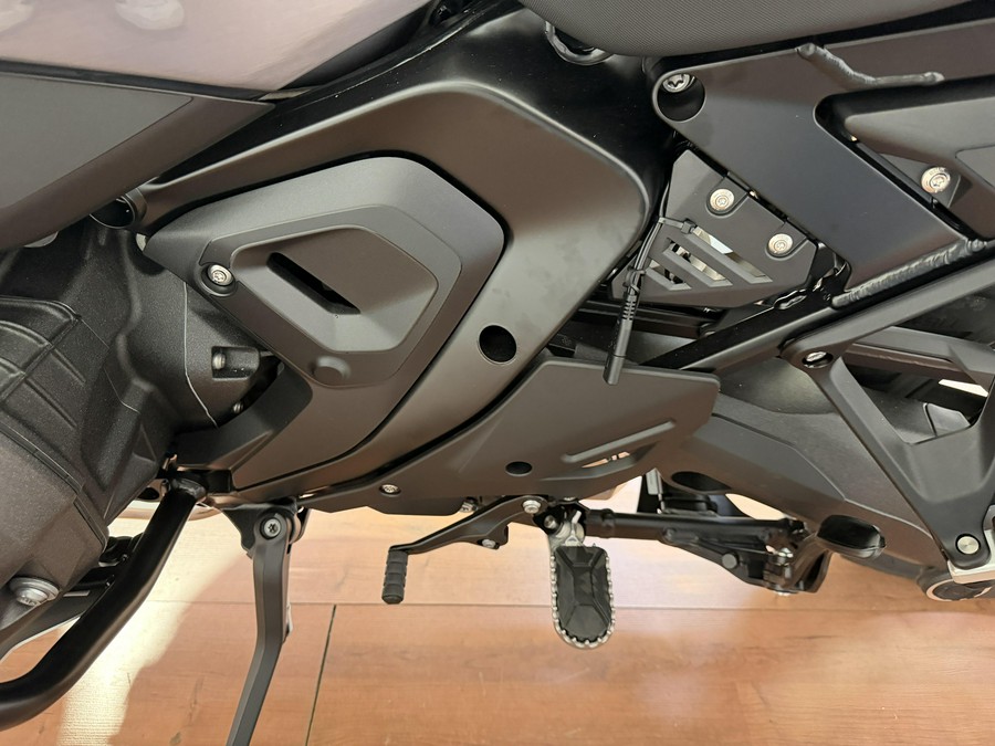 2026 BMW R 1300 GS ADVENTURE AUTOSHIFT TRIPLE BLACK PACKAGE