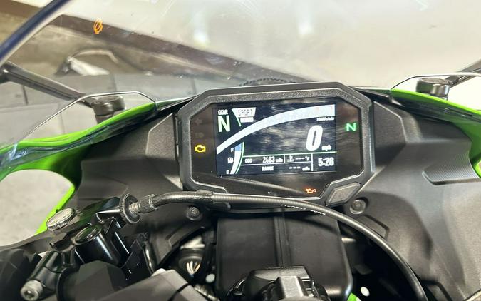2025 Kawasaki Ninja® ZX™-6R Base