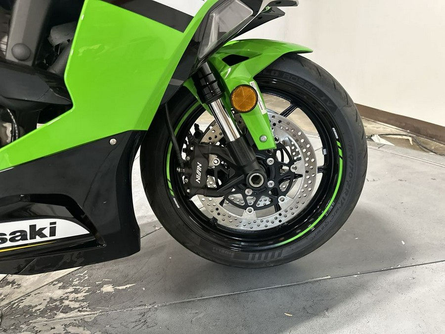 2025 Kawasaki Ninja® ZX™-6R Base