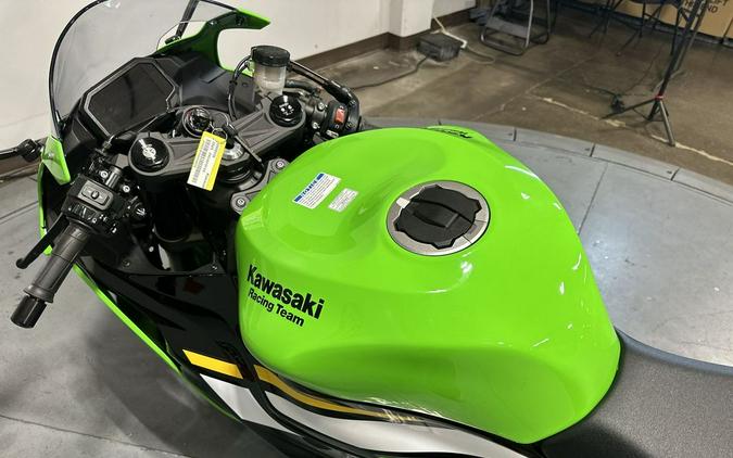 2025 Kawasaki Ninja® ZX™-6R Base