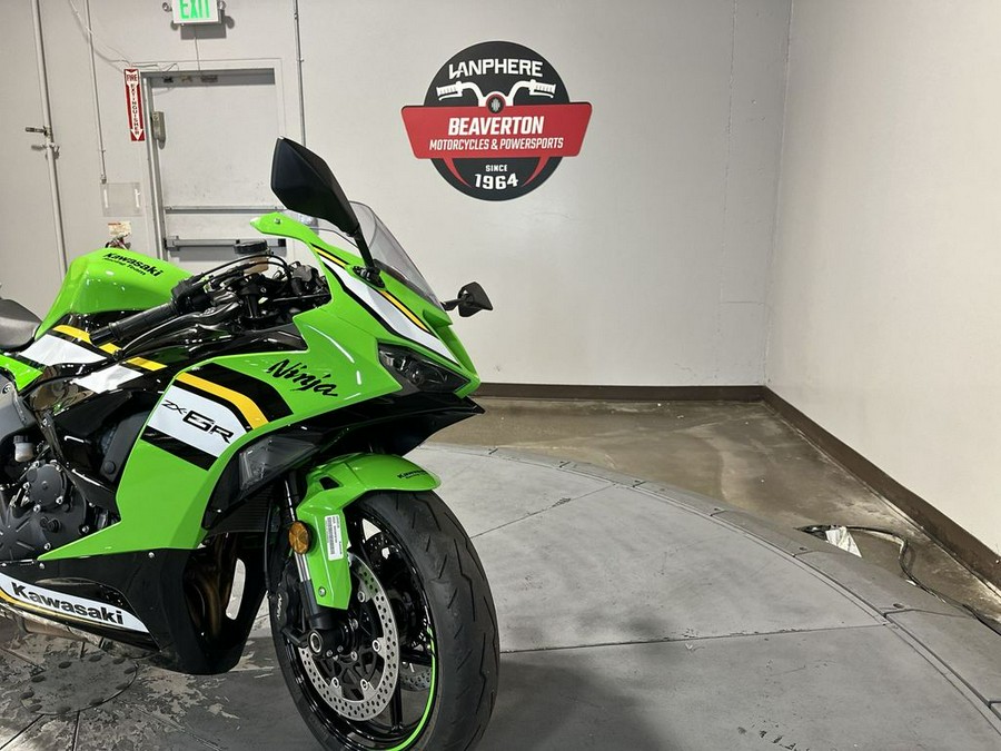 2025 Kawasaki Ninja® ZX™-6R Base