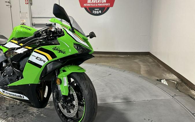 2025 Kawasaki Ninja® ZX™-6R Base