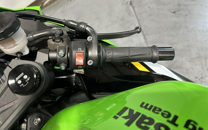 2025 Kawasaki Ninja® ZX™-6R Base