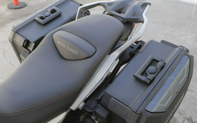 2025 Moto Guzzi V85 TT Travel