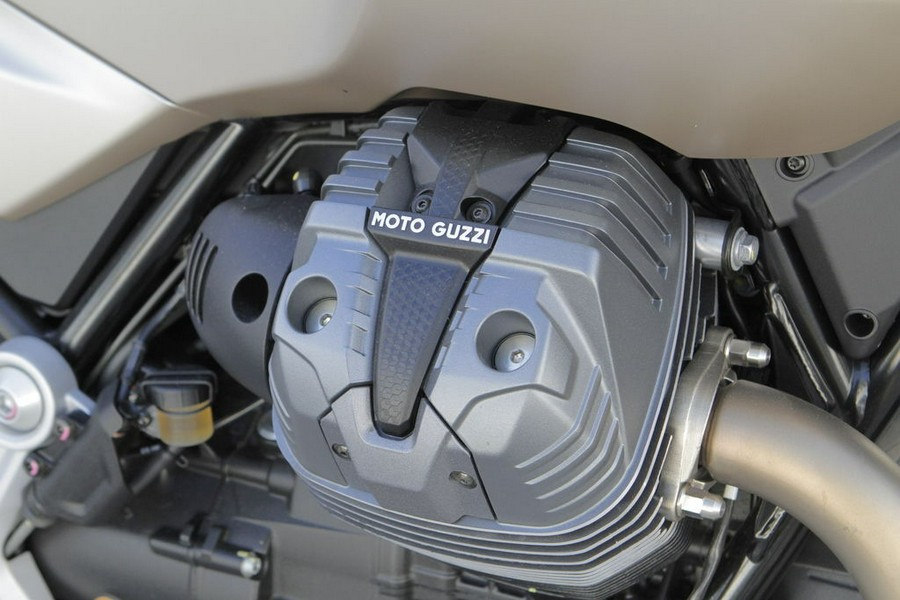 2025 Moto Guzzi V85 TT Travel