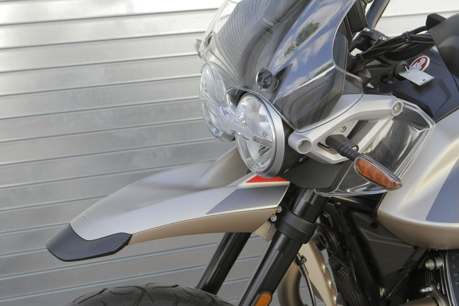 2025 Moto Guzzi V85 TT Travel