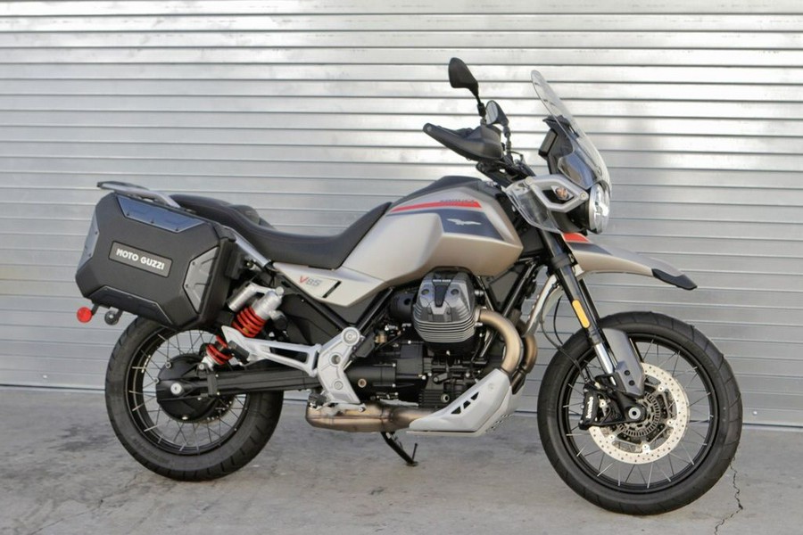 2025 Moto Guzzi V85 TT Travel