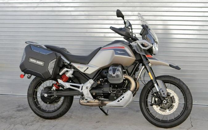 2025 Moto Guzzi V85 TT Travel