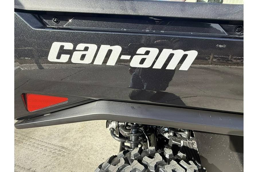 2026 Can-Am DEFENDER MAX XT HD11