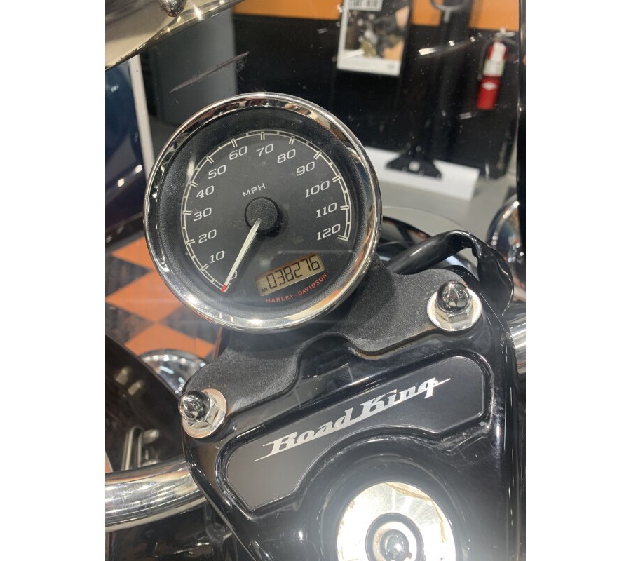 USED 2015 HARLEY-DAVIDSON POLICE ROAD KING FLHP FOR SALE NEAR LAKEVILLE, MN