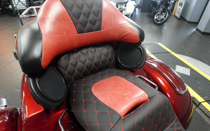 2017 Harley-Davidson Tri Glide Ultra FLHTCUTG