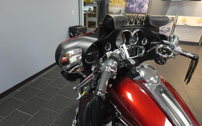 2017 Harley-Davidson Tri Glide Ultra FLHTCUTG