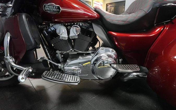 2017 Harley-Davidson Tri Glide Ultra FLHTCUTG