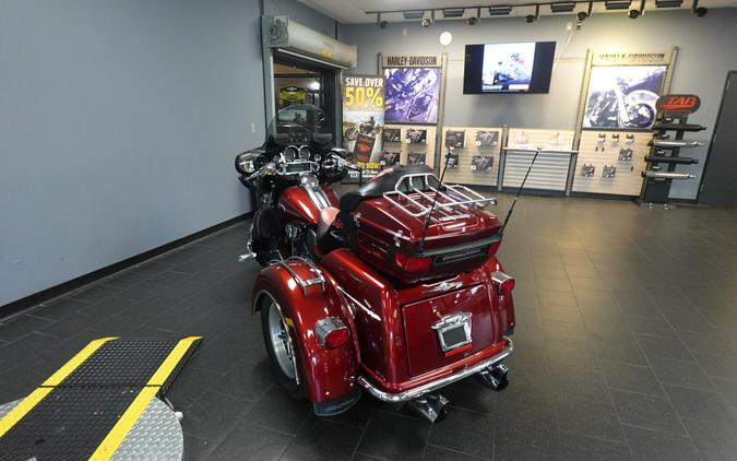 2017 Harley-Davidson Tri Glide Ultra FLHTCUTG