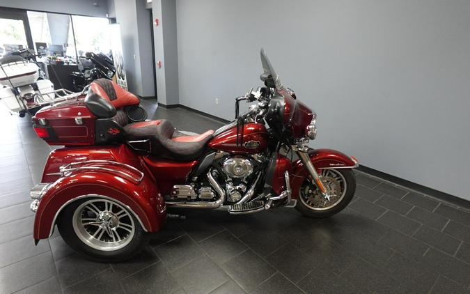 2017 Harley-Davidson Tri Glide Ultra FLHTCUTG