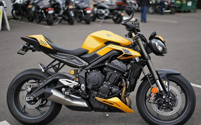 Triumph Street Triple RS Cosmic Yellow Price, Images, Mileage, Specs &  Features