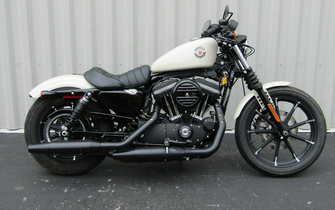 2022 Harley-Davidson Iron 883 Review [Air-Cooled Sportster]