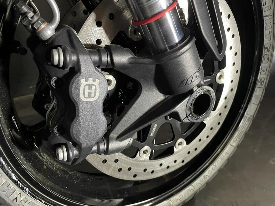 2025 Husqvarna® Svartpilen 801