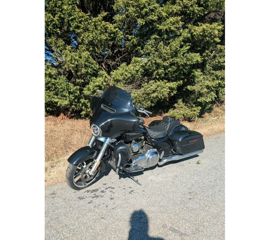 2014 Harley-Davidson Street Glide® Base