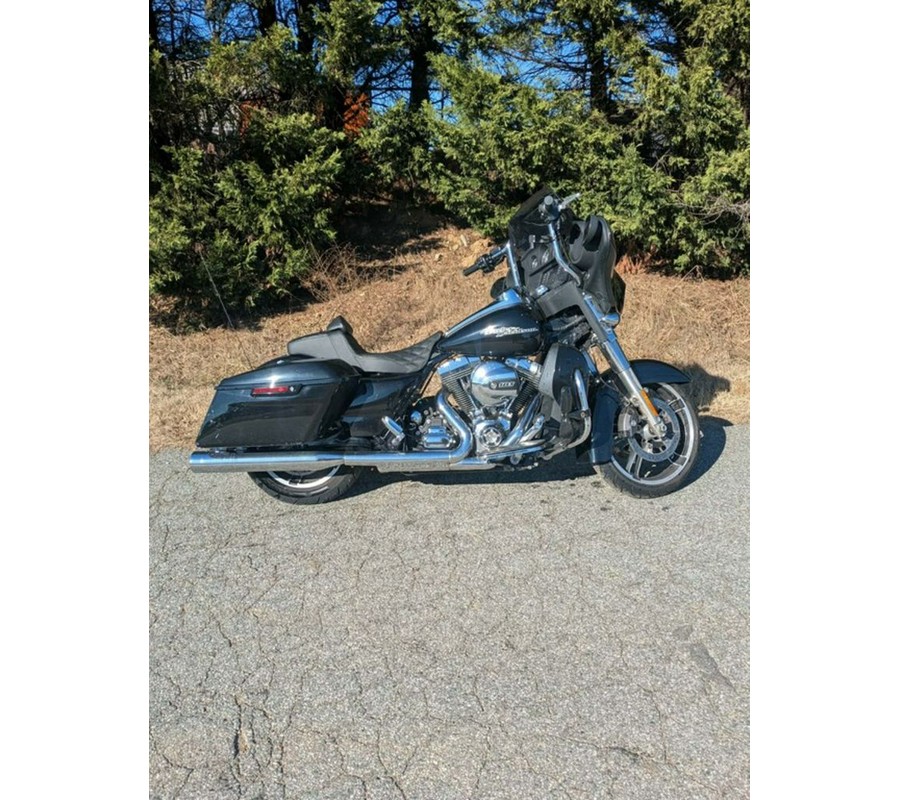 2014 Harley-Davidson Street Glide® Base