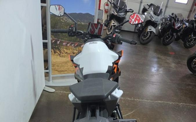 2027 KTM Duke 990