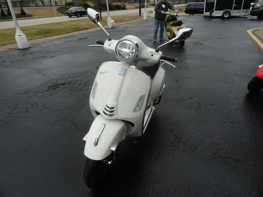 2023 Vespa GTS Super 300