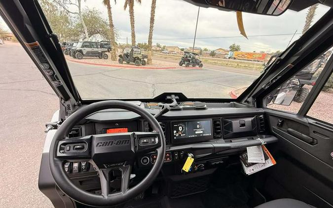 2026 Can-Am® Defender MAX Limited HD11