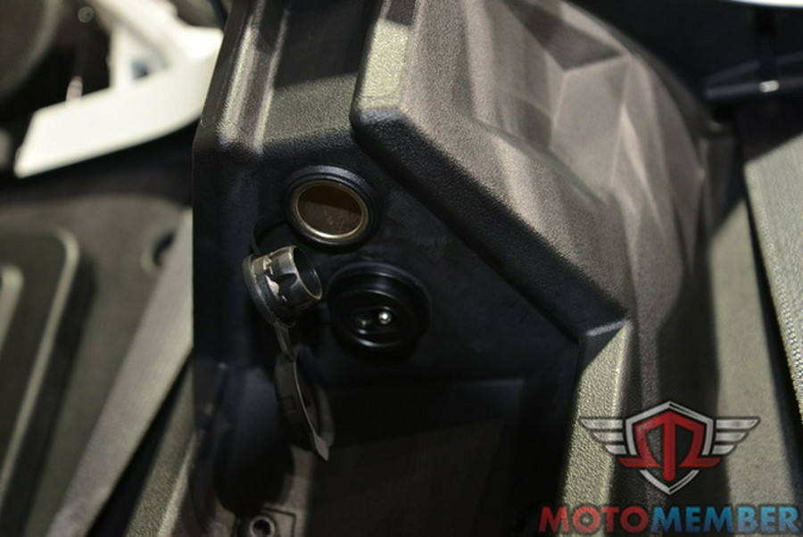 2024 Polaris Slingshot SLINGSHOT R Autodrive Purple Lightning