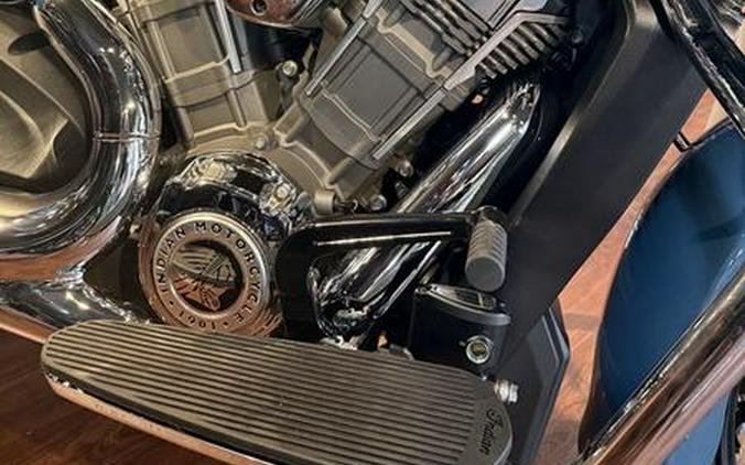 2026 Indian Motorcycle® Challenger® Limited 112 w/PowerBand Audio Storm Blue with Black Metallic