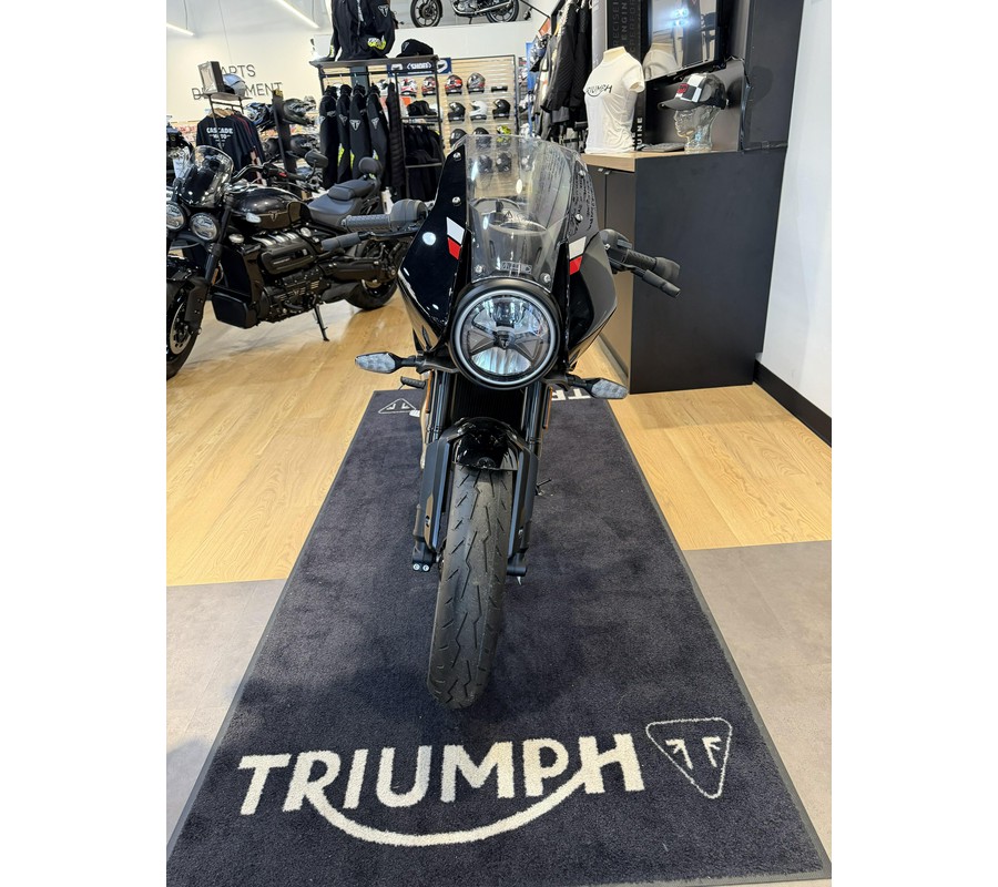 2026 Triumph Thruxton 400