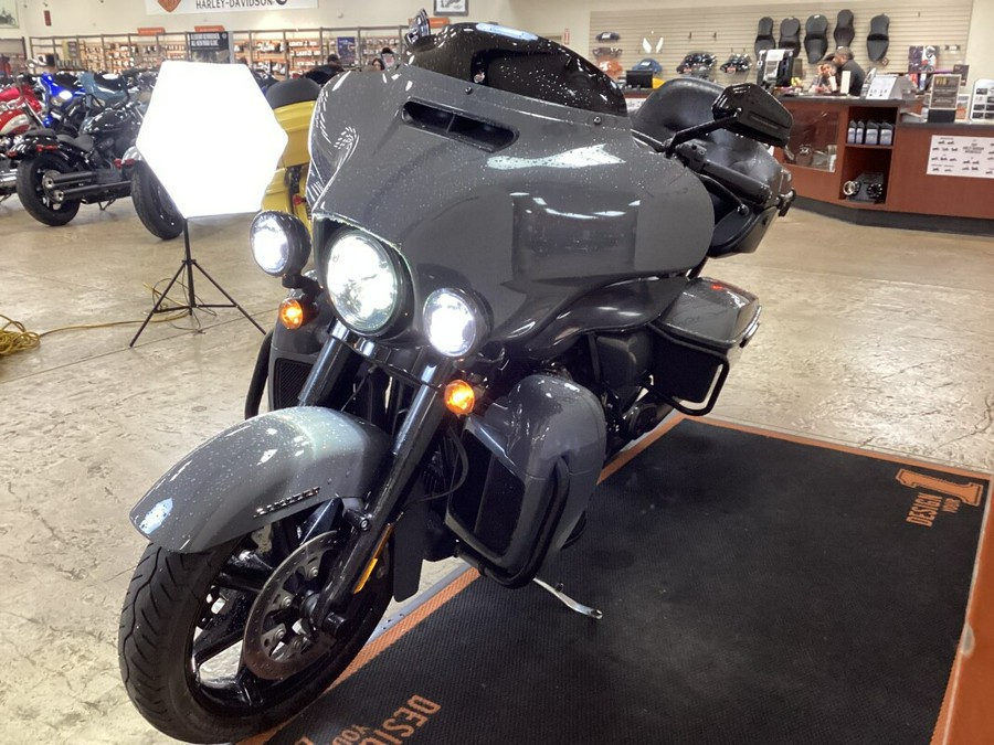 2022 Harley-Davidson Ultra Limited Gunship Gray