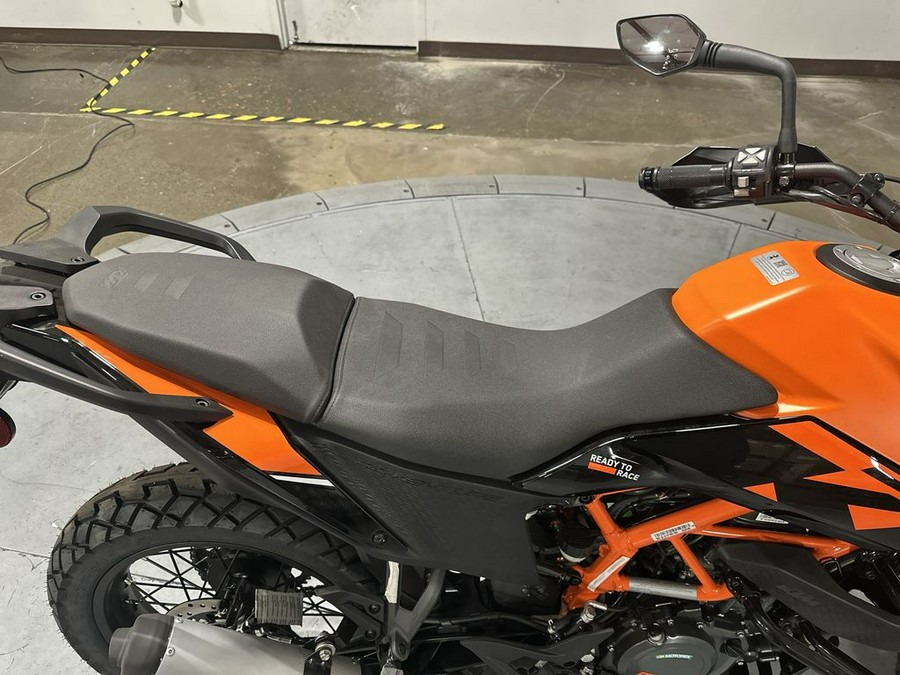 2024 KTM Adventure 390