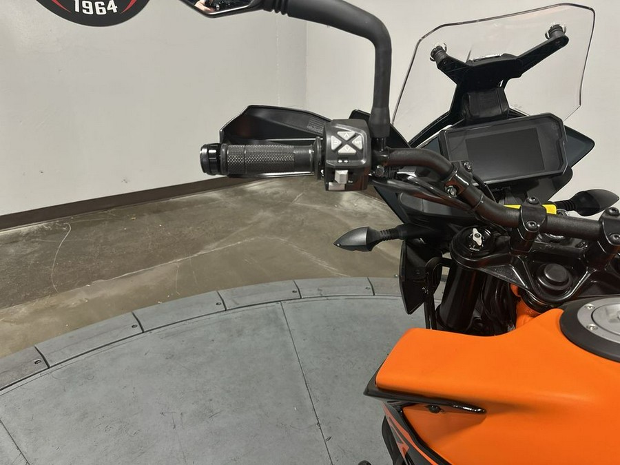 2024 KTM Adventure 390