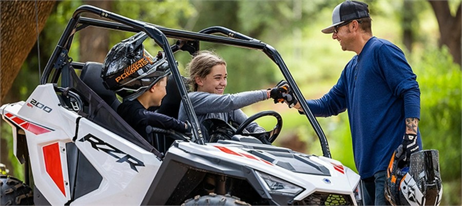 2022 Polaris RZR 200 EFI