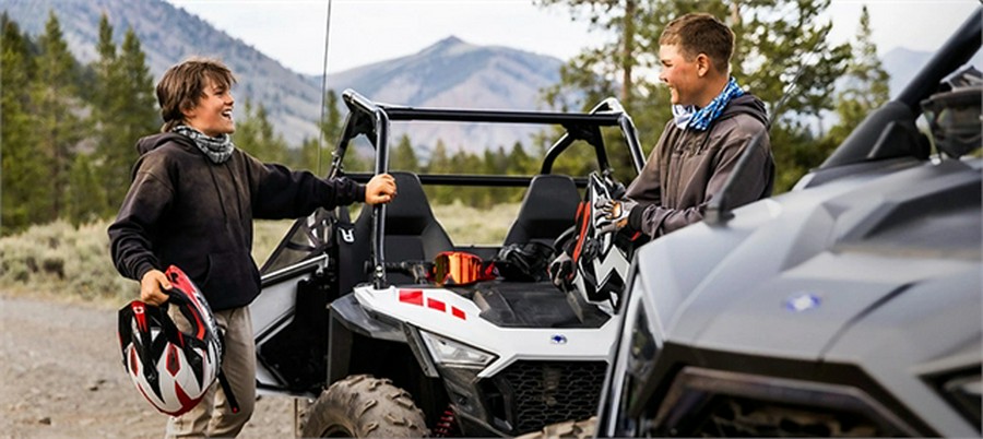 2022 Polaris RZR 200 EFI